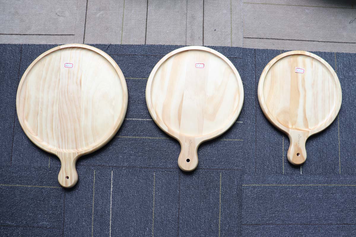 Wooden Pine Pizza Tray Wooden Pine Pizza Tray .